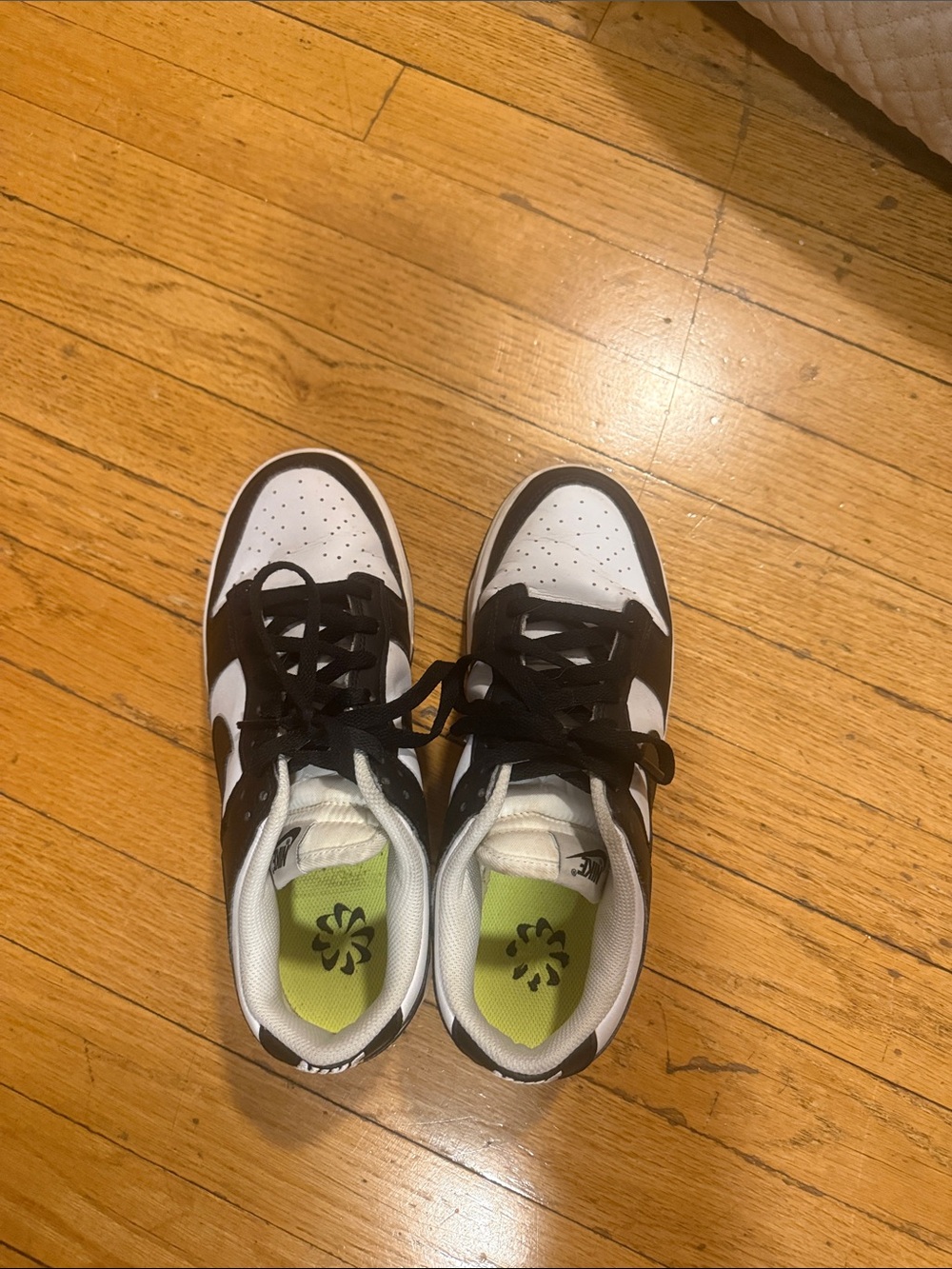 Nike Black and White panda dunk lows - Picture 2 of 3